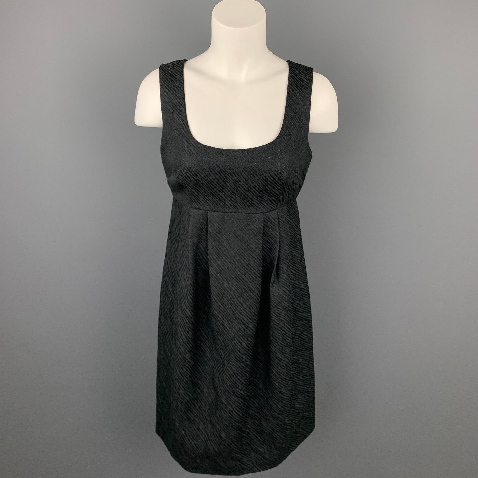 Michael Kors MICHAEL KORS Size 4 Woven Polyester Blend Empire Waist Dress Size 27" / US 4 / IT 40 - 1 Thumbnail