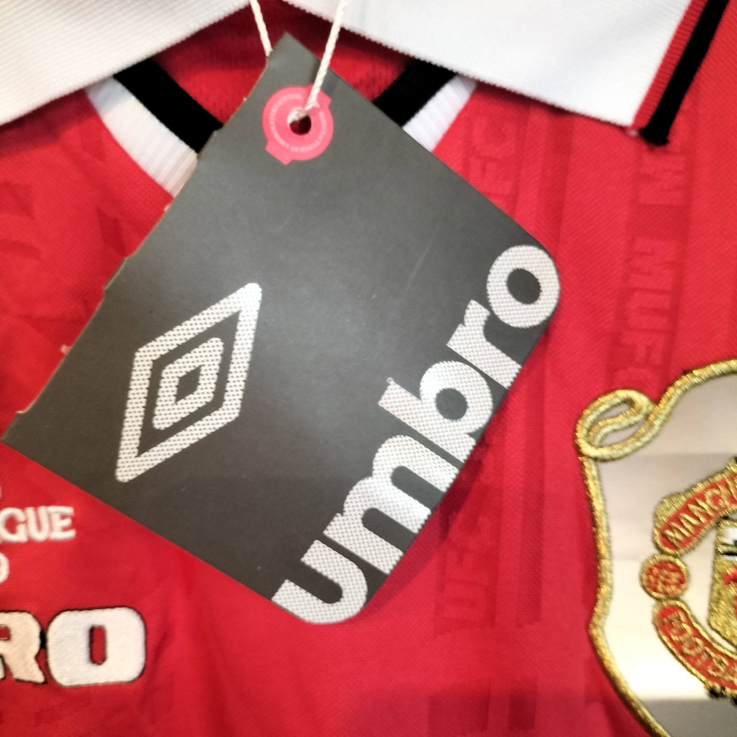 Umbro Retro Beckham Manchaster United Size US L / EU 52-54 / 3 - 7 Thumbnail
