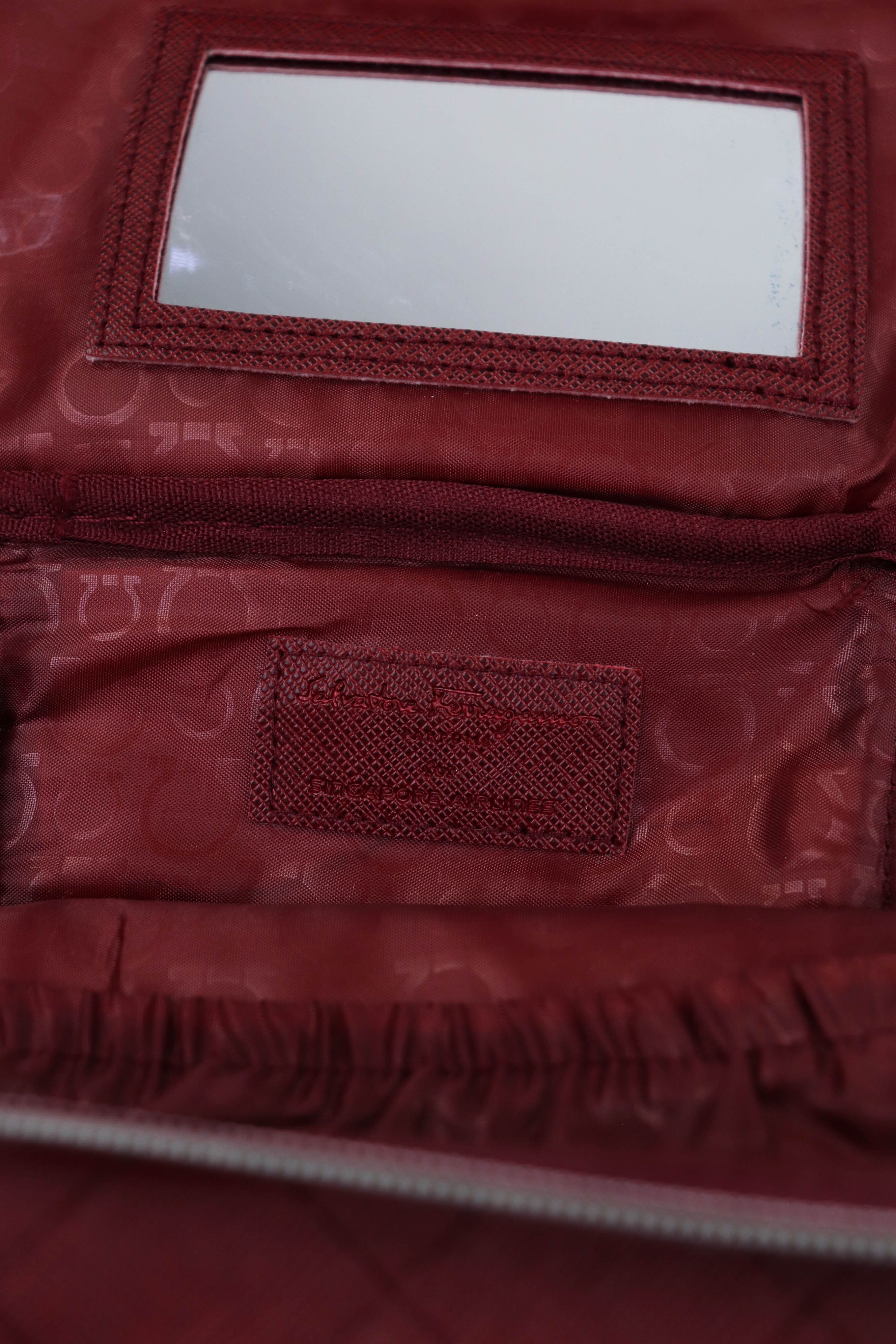 Salvatore Ferragamo Salvatore Ferragamo Parfums Singapore Airlines Red Zip Pouch Size ONE SIZE - 11 Thumbnail
