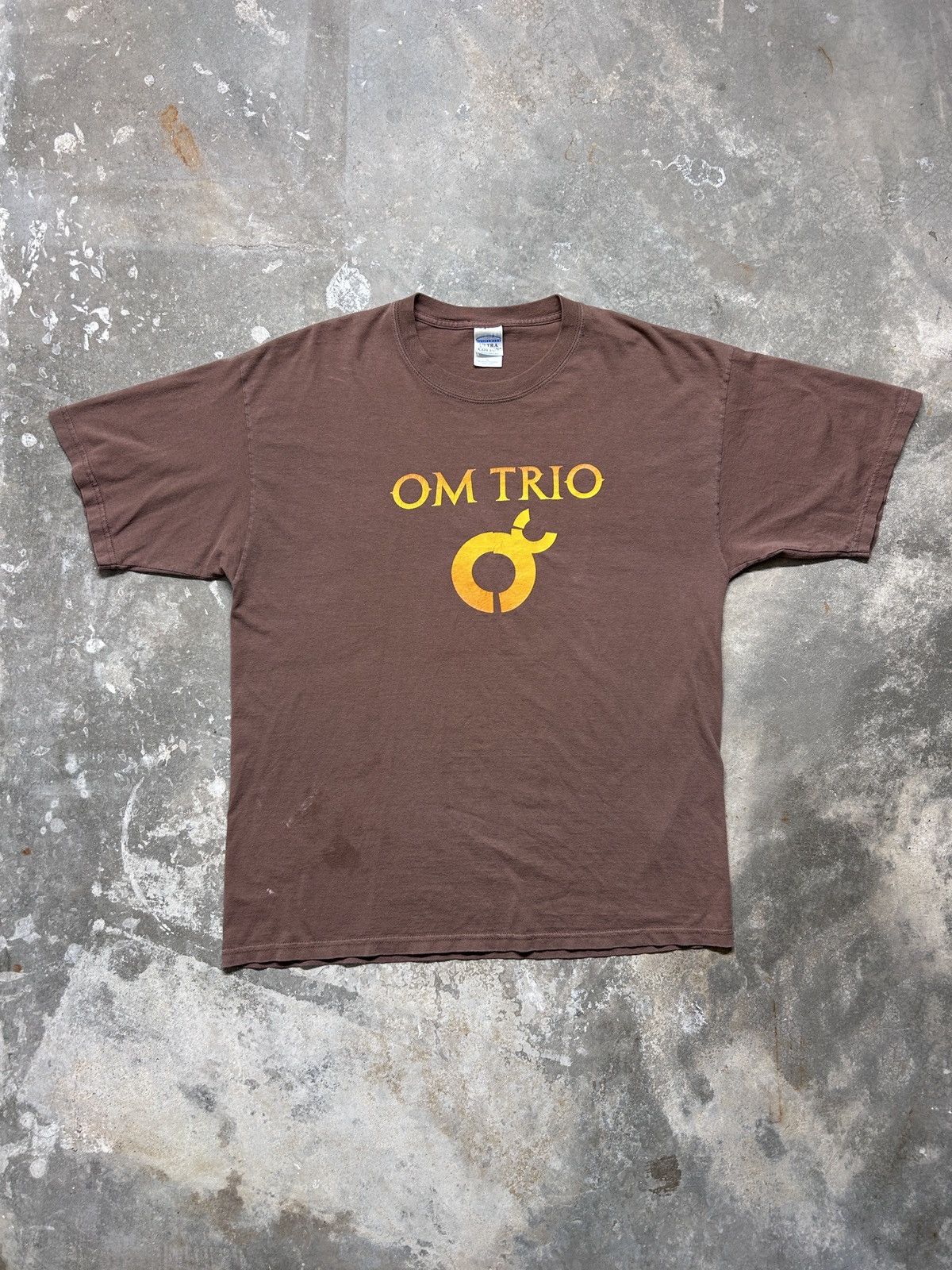 Gildan Vintage 00’s Om Trio Electronic Music T-Shirt Size US XL / EU 56 / 4 - 1 Thumbnail