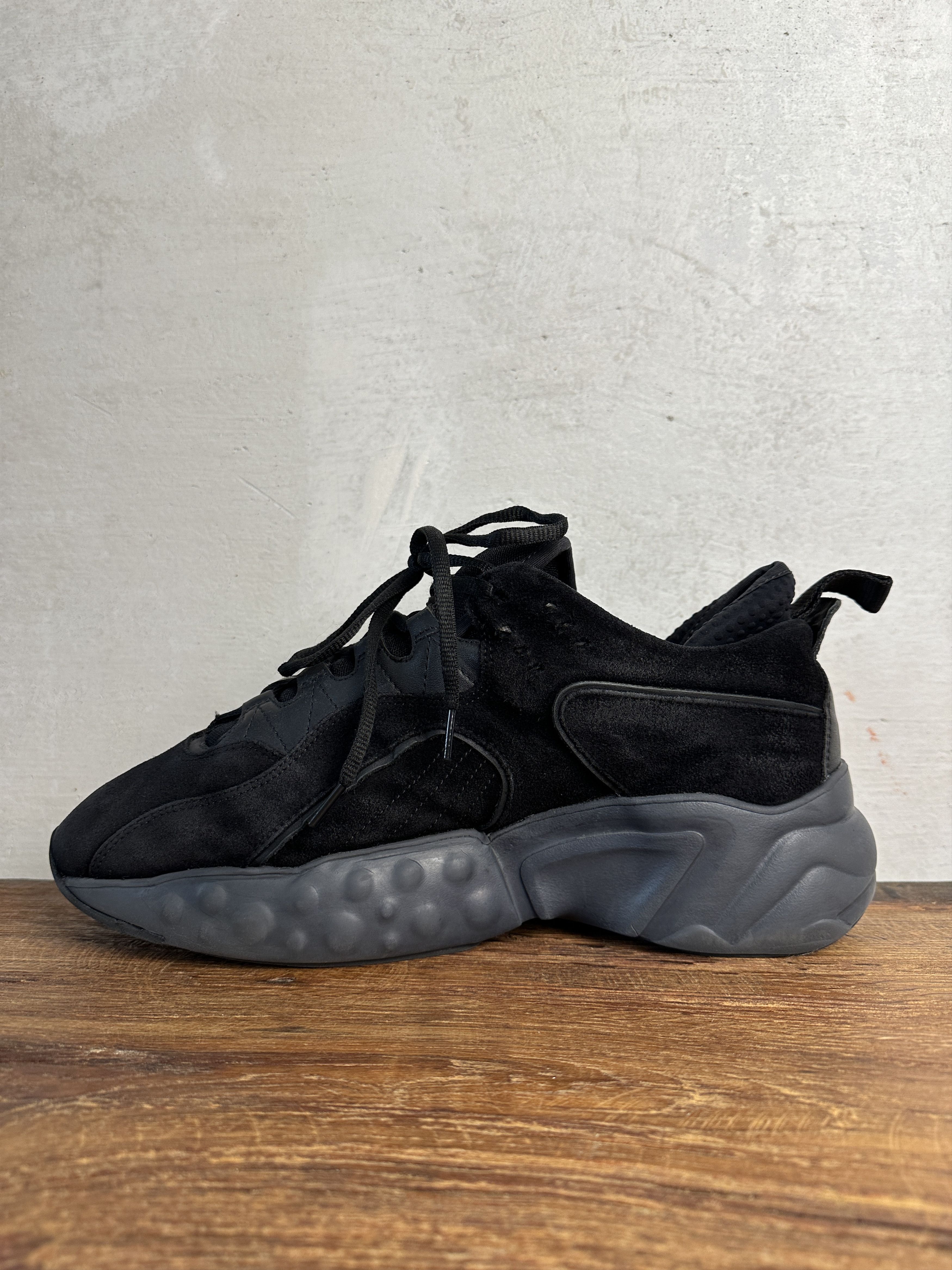Acne Studios Acne Studios Manhattan Black Suede Sneakers Size US 11 / EU 44 - 3 Thumbnail