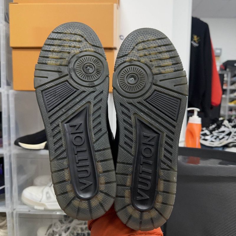 Louis Vuitton Louis Vuitton Trainer Black Fashion Sneakers for Men -2508 Size US 8.5 / EU 41-42 - 4 Thumbnail