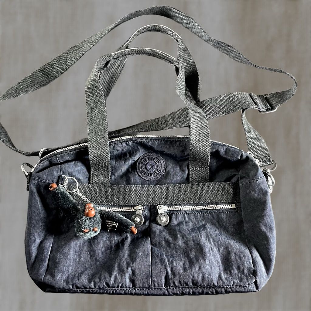 Vintage Kipling Shoulder bag WITH MONKEY Women's Navy Blue 14"W Hipster Crossbody Nylon Izellah Beige Lining Floral Size ONE SIZE - 1 Thumbnail