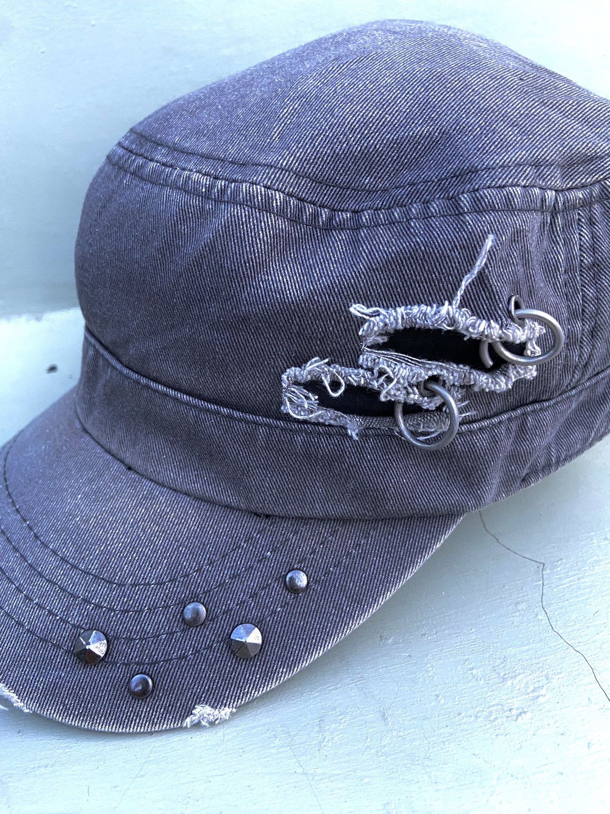 If Six Was Nine 2000s ditsetressed button studded patrol hat Size ONE SIZE - 2 Thumbnail