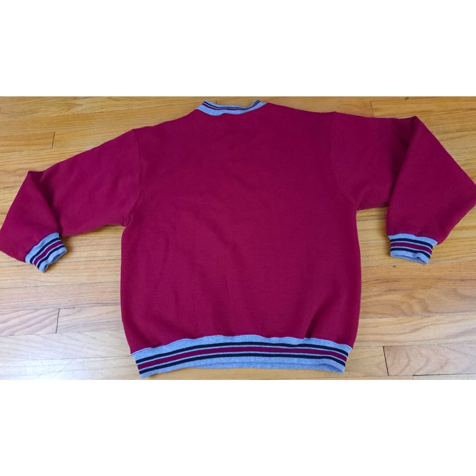 Wilson VINTAGE Wilson Sweatshirt Unisex Adults L Red V-Neck Embroidered Canvas Cotton Blend Pullover Tennis Running Jogging Size US L / EU 52-54 / 3 - 7 Thumbnail