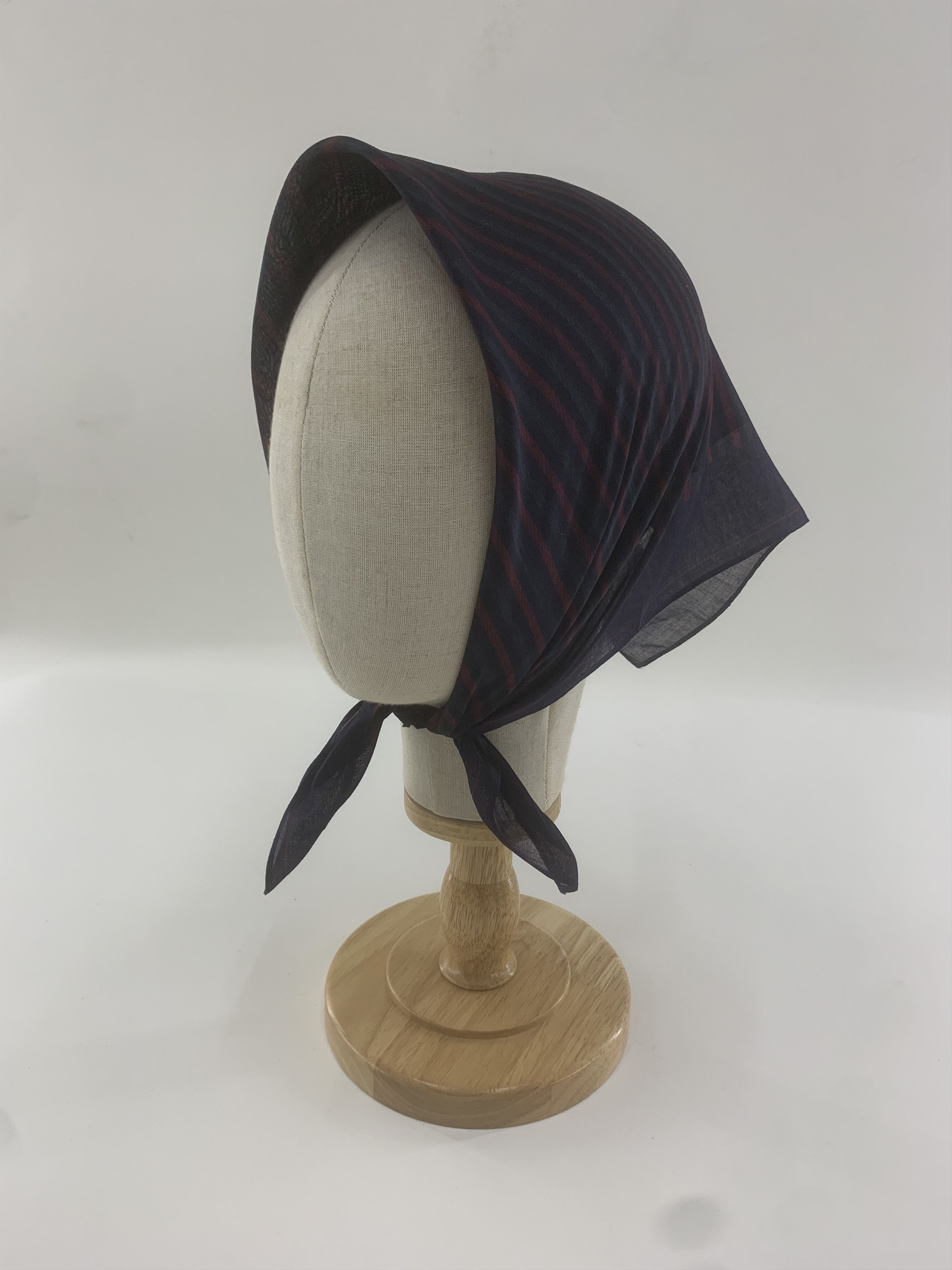 Yves Saint Laurent Yves Saint Lauren Handkerchief Bandana Neckerchief TB3348 Size ONE SIZE - 1 Thumbnail