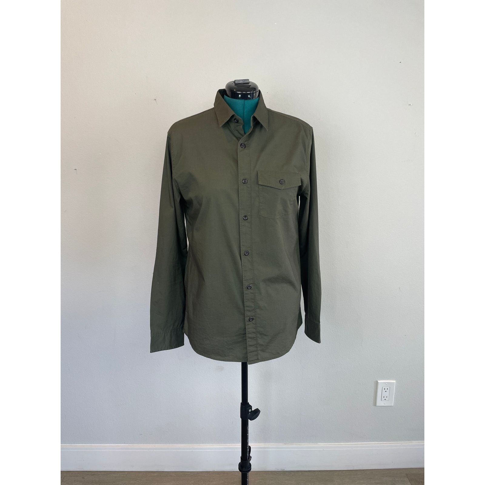 Other Red Ale Olive Button Up, Size M Size US M / EU 48-50 / 2 - 1 Thumbnail