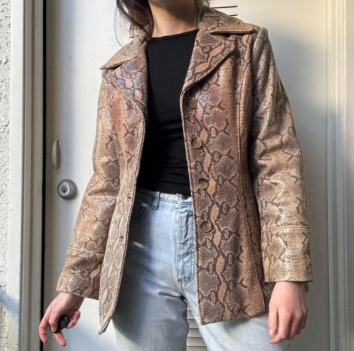 Vintage Y2K FAUX SNAKESKIN TAN LEATHER COAT Size XS / US 0-2 / IT 36-38 - 1 Thumbnail