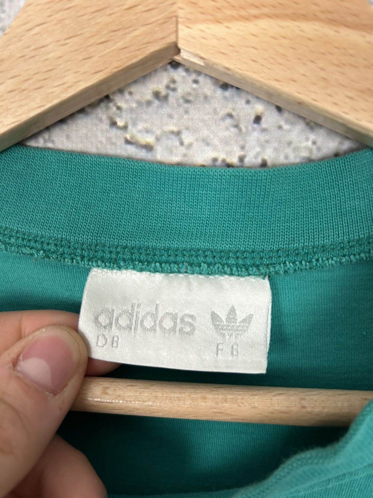 Adidas Vintage Adidas Originals 90s Retro Graphic Tee Streetwear Size US L / EU 52-54 / 3 - 4 Thumbnail