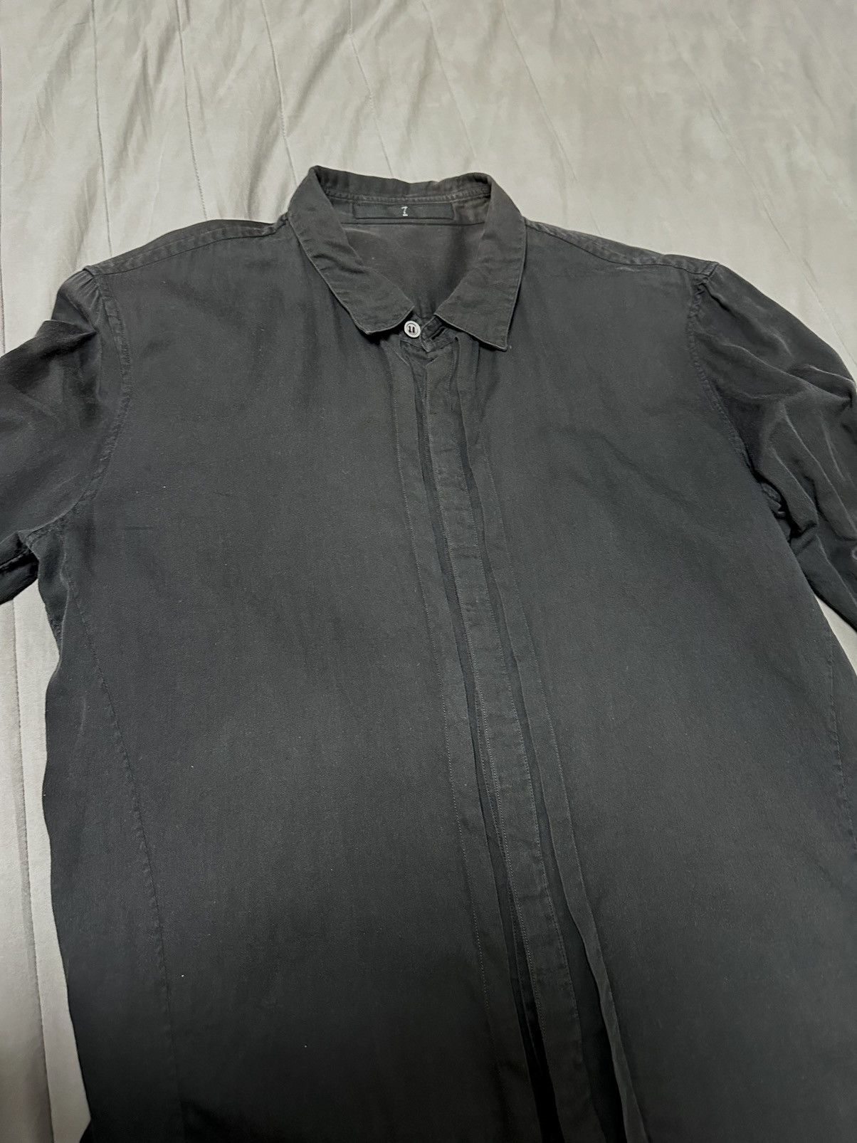 image of Julius Hidden Button Shirt Size 3 in Black, Men's