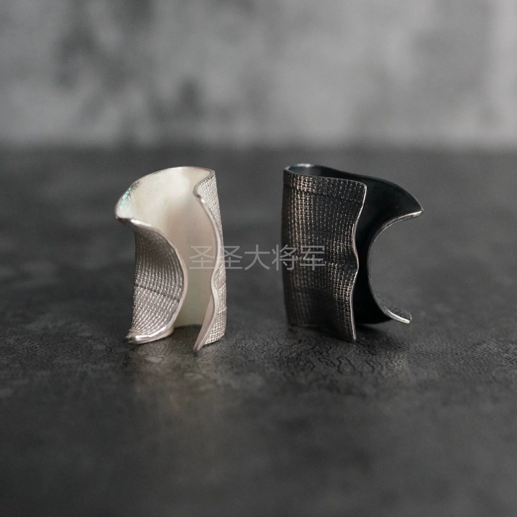 DETAJ Detaj New Sterling Silver Bandage Bicolor Ear Cuff Size ONE SIZE - 2 Thumbnail