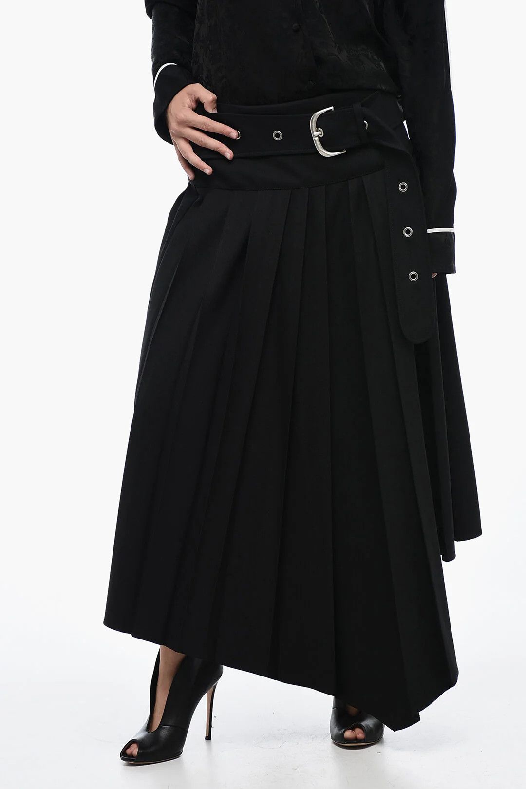 Off-White og1mm0426 Asymmetric Pleated Skirt in Black Size 25" / US 0 / IT 36 - 1 Thumbnail