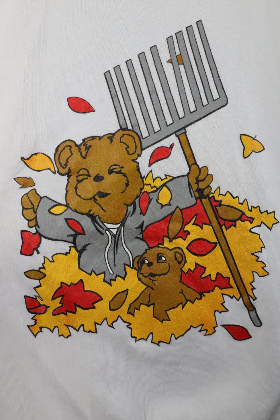 Vintage Vintage 90s Streetwear Fall Leaves Bear Crewneck Sweatshirt Size XXL / US 16-18 / IT 52-54 - 4 Thumbnail
