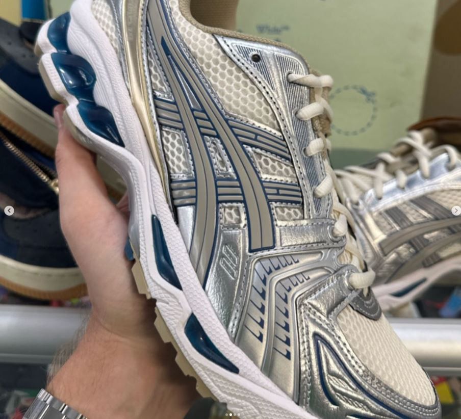 Asics ASICS Gel-Kayano 14 Size US 9 / EU 42 - 1 Thumbnail
