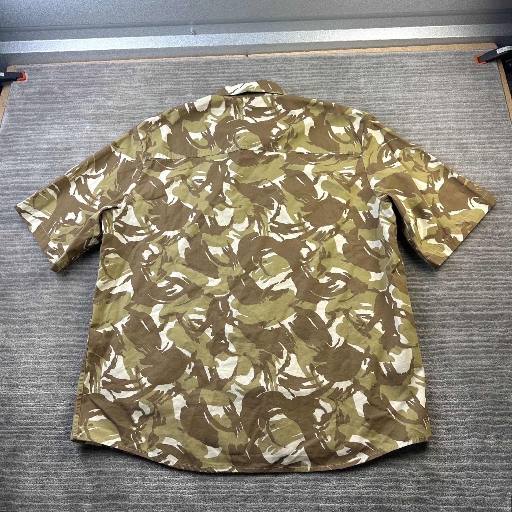 Vintage VINTAGE APC Shirt Mens 2XL Brown Camouflage Button Up Rue Madame Paris Size US XXL / EU 58 / 5 - 2 Thumbnail