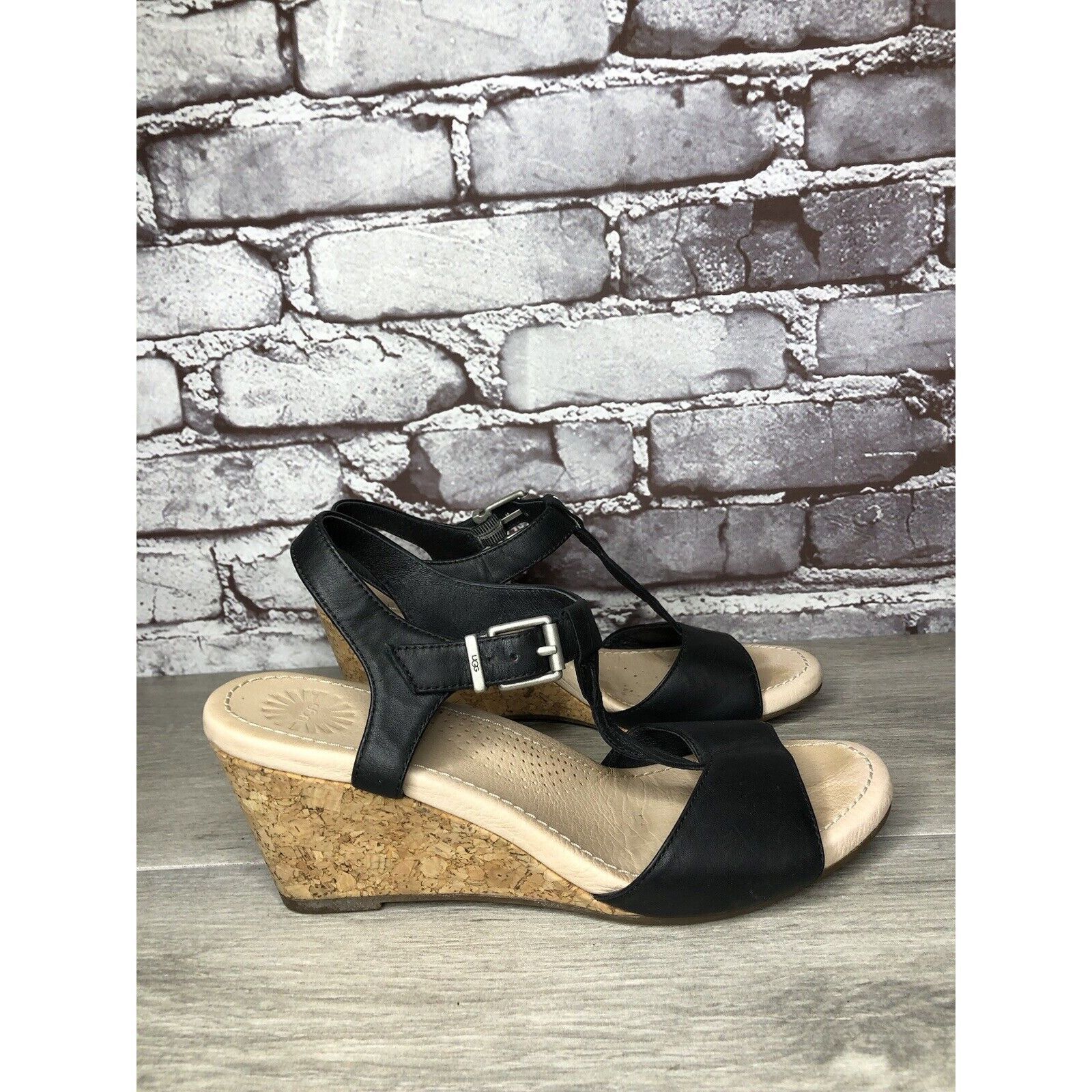 Ugg UGG Black Leather Casual Cork Wedge Ankle Strap Sandals Wome Size US 7 / IT 37 - 18 Thumbnail