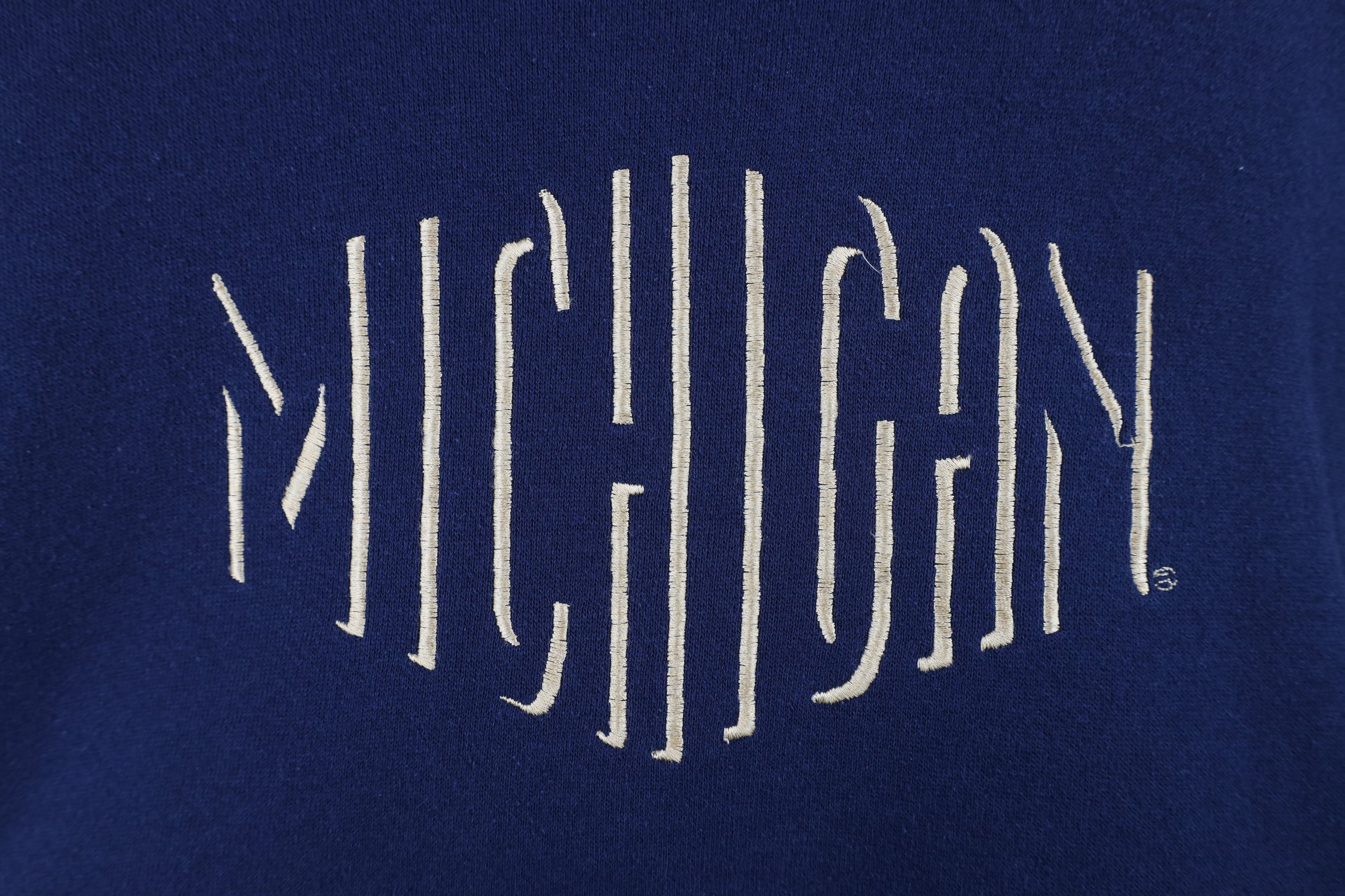 Vintage Vintage 90s University of Michigan Crewneck Sweatshirt USA Size US XL / EU 56 / 4 - 4 Thumbnail