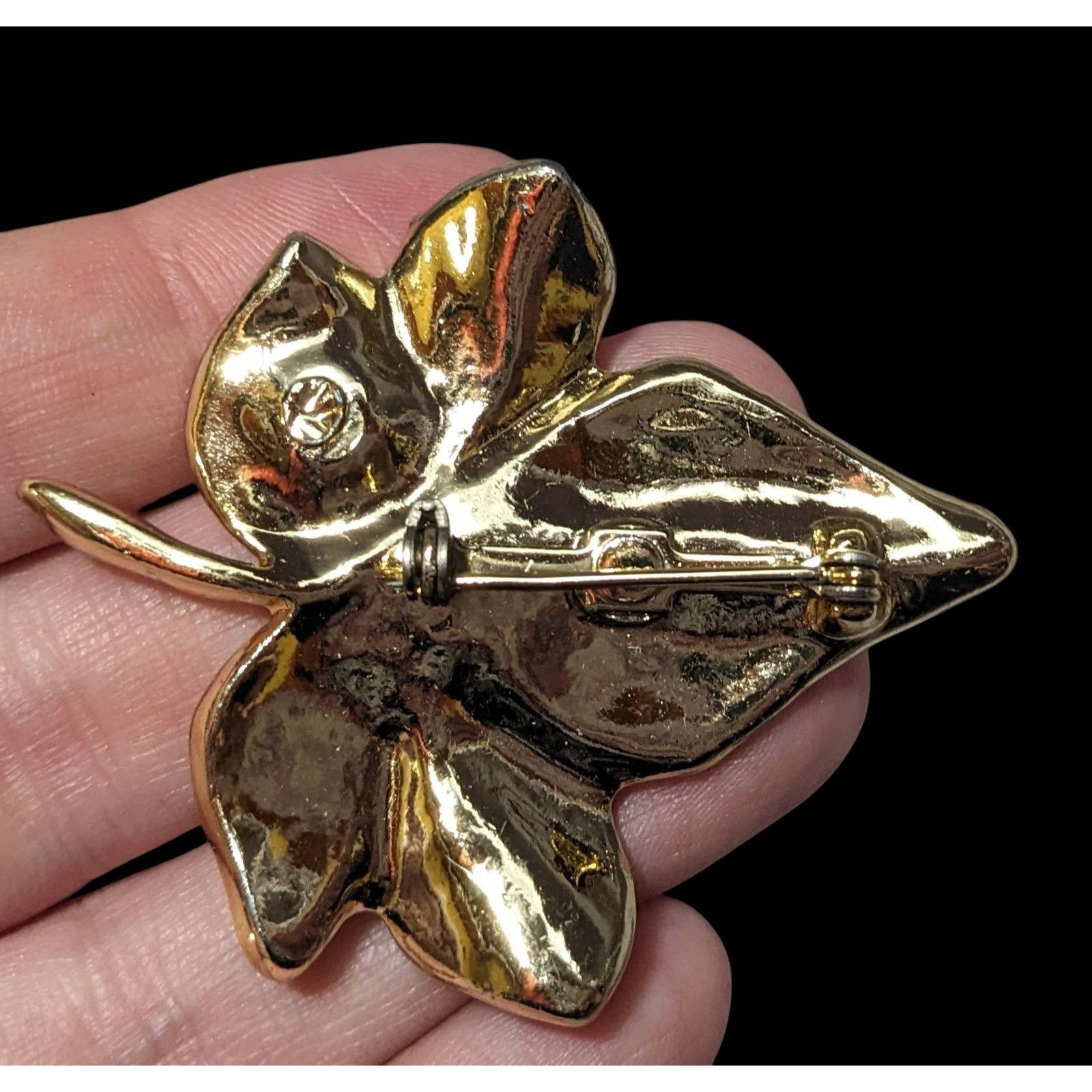 Other Vintage Gold Tone Ladybug On A Leaf Brooch Size ONE SIZE - 3 Thumbnail