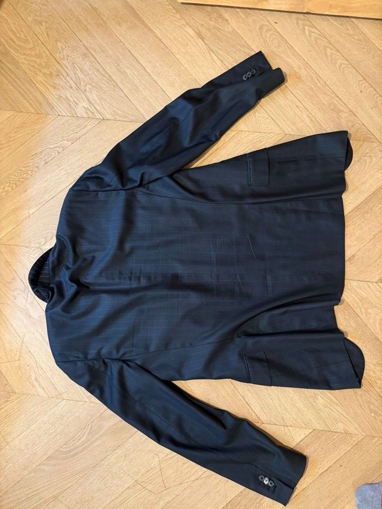 Ermenegildo Zegna signature grey wool/silk blazer, fine pinstriped. (50F) Size 52R - 2 Thumbnail
