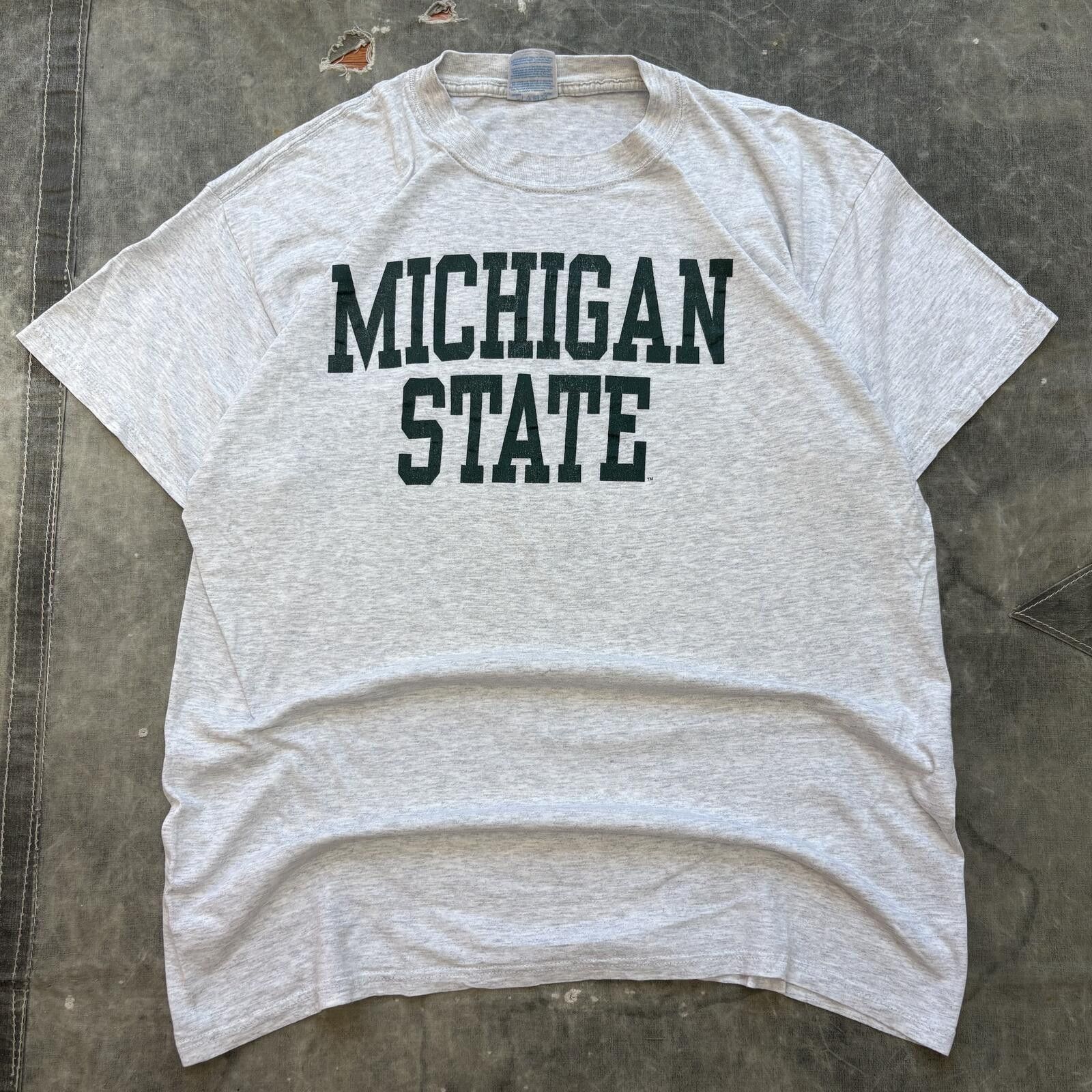 Vintage 90s Y2K Michigan State University Spartans Shirt