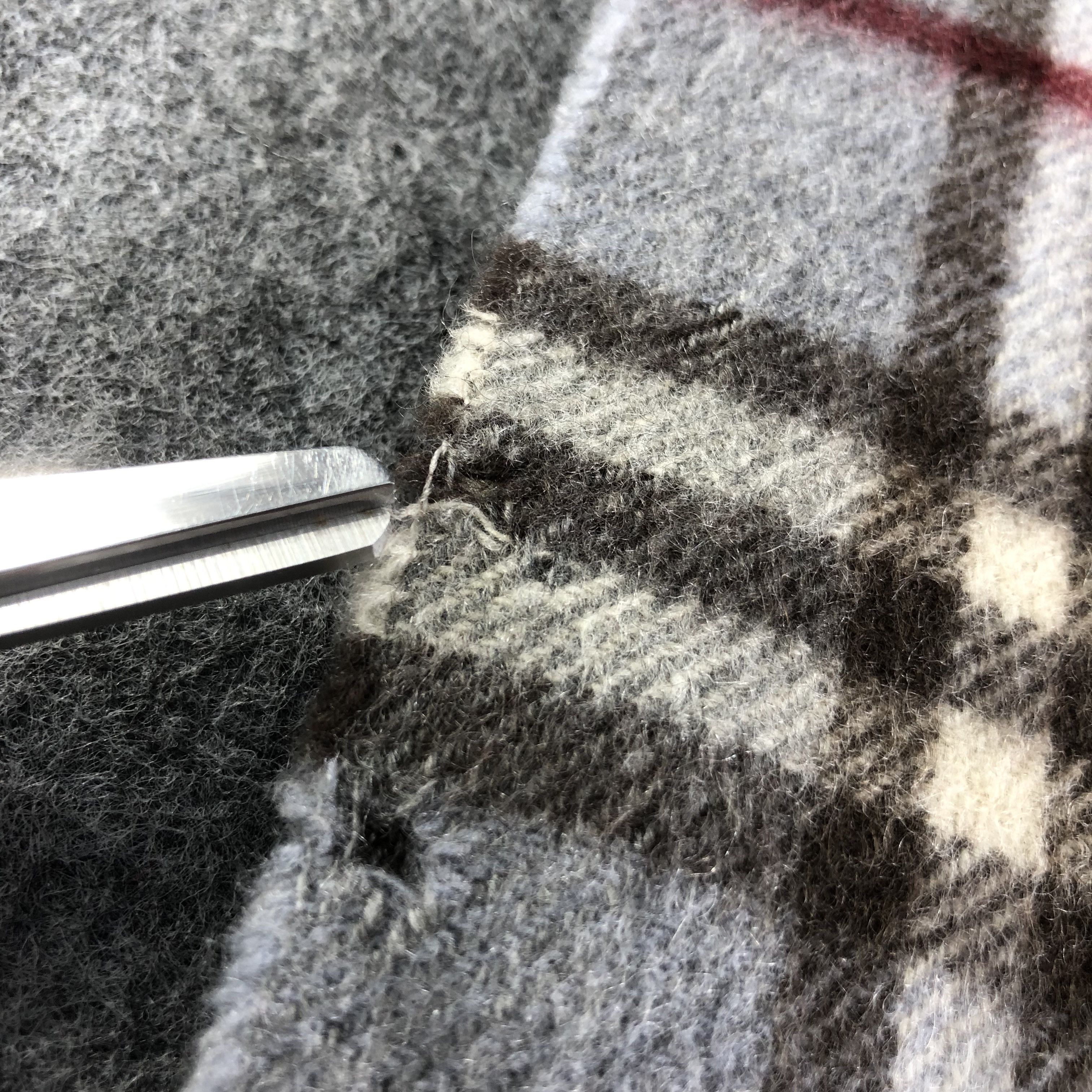 Burberry Burberrys Nova Check Cashmere Scarf Muffler V1642 Size ONE SIZE - 6 Thumbnail