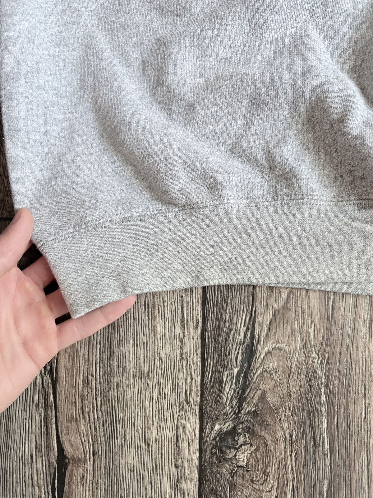 Nike Y2K Nike Swoosh Gray Crewneck Vintage Sweatshirt Made In USA Size US L / EU 52-54 / 3 - 11 Thumbnail