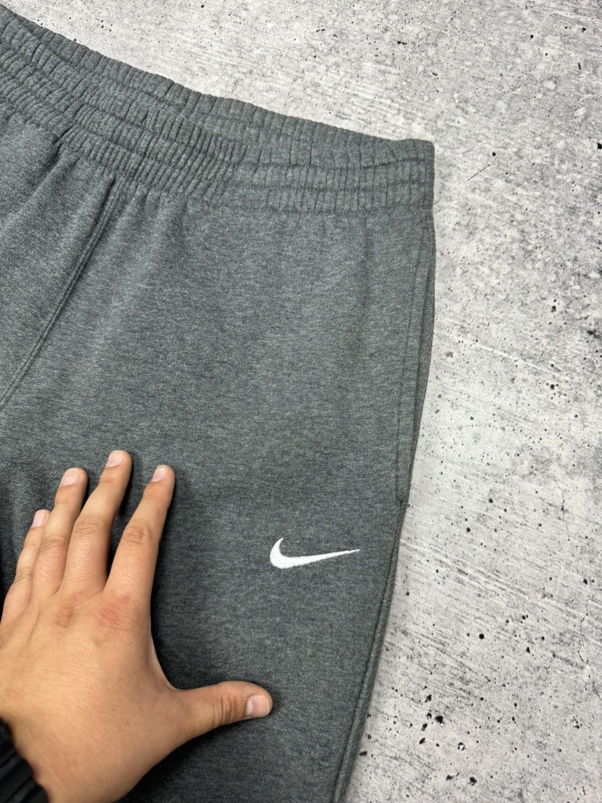 Nike × Vintage Vintage Nike Y2K Style Grey Wide Leg Loose Sweatpants Pants Size US 30 / EU 46 - 8 Thumbnail