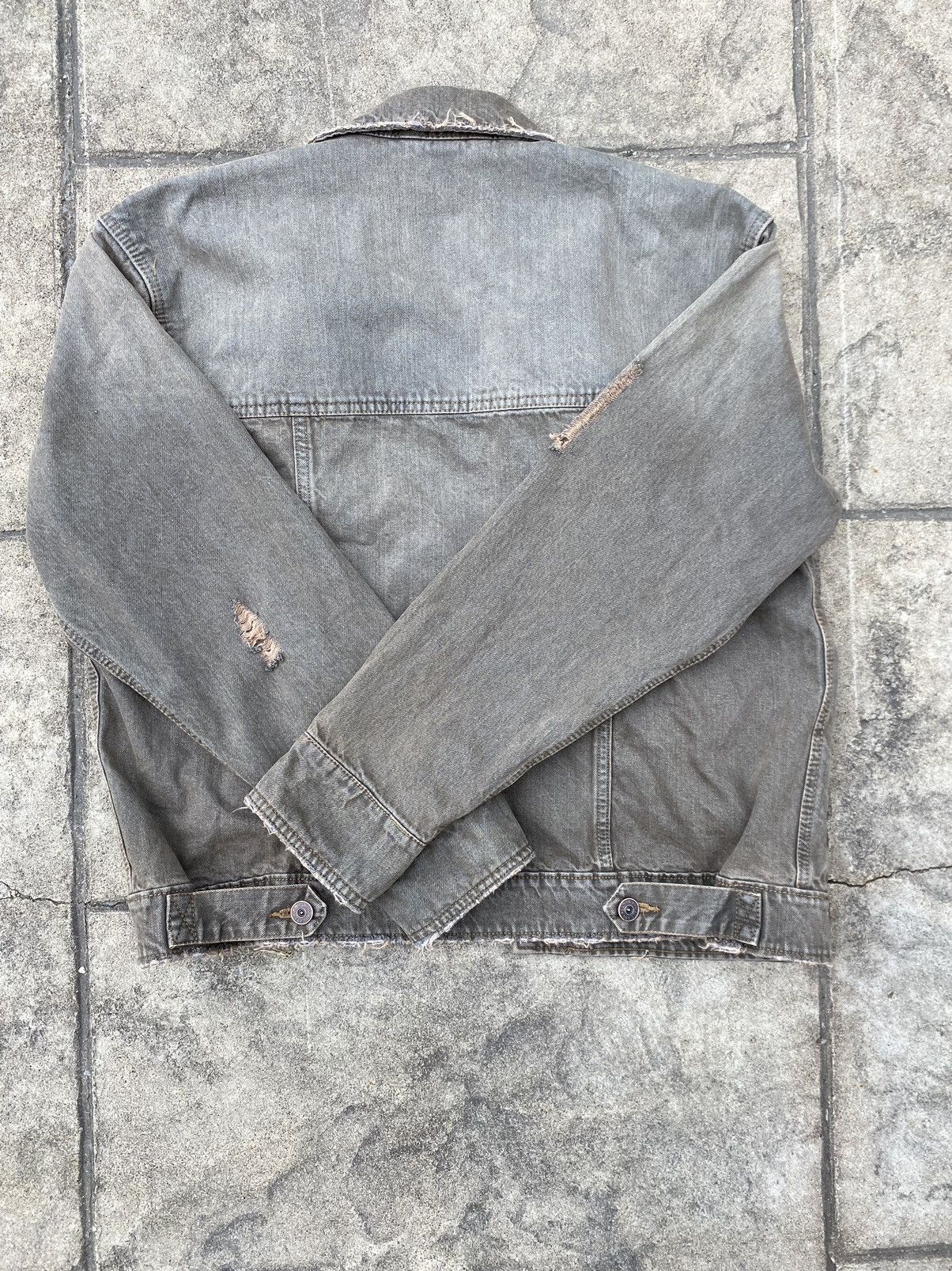 Vintage Brown Distressed Denim Jacket Size US M / EU 48-50 / 2 - 2 Thumbnail