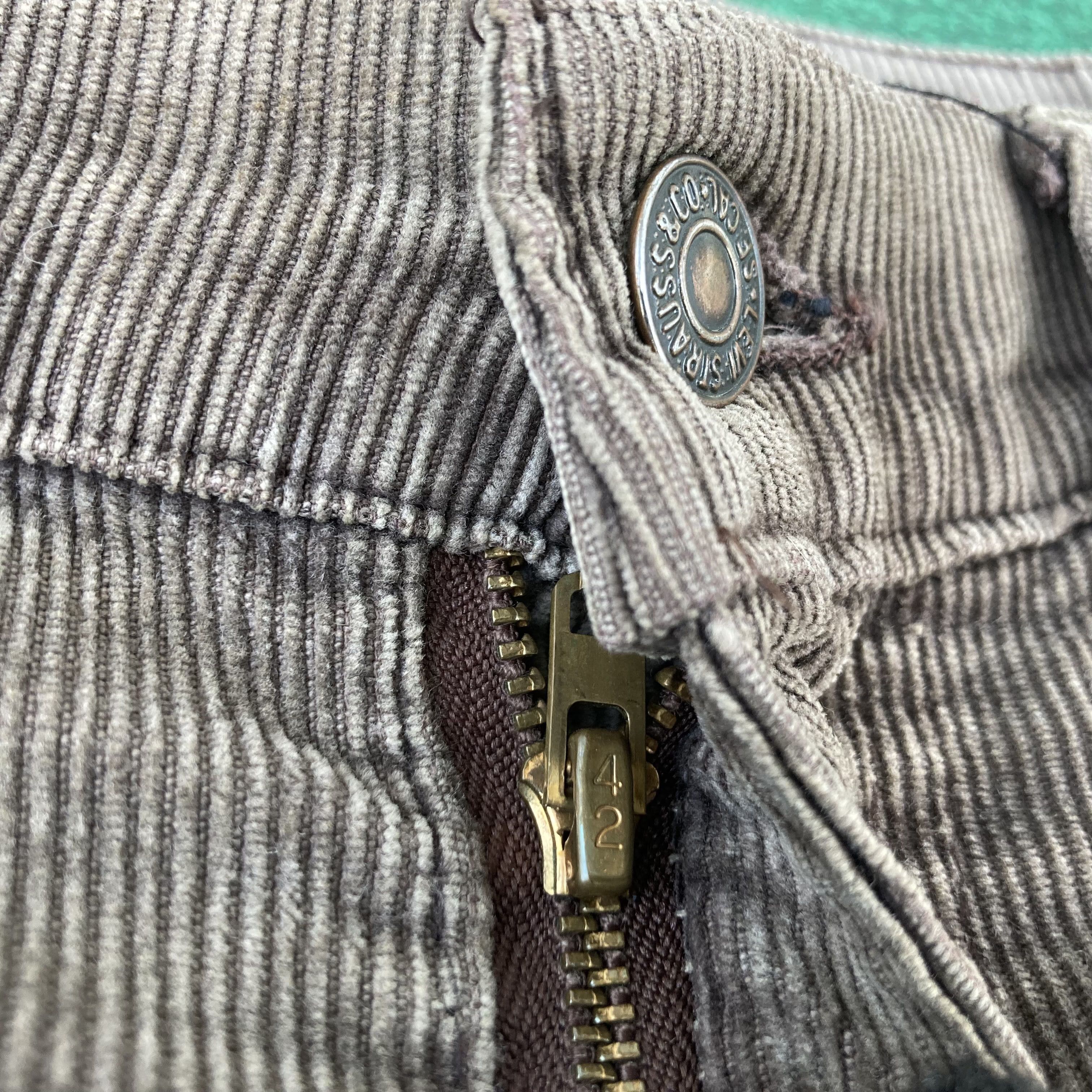Levi's × Vintage Vtg Levis 517 Corduroy Jeans Bootcut Faded Jeans Size US 32 / EU 48 - 4 Thumbnail