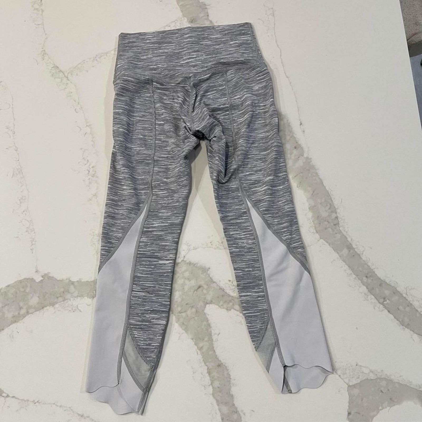 Lululemon Lululemon Wunder Under Scalloped Hem High-Rise Crop Womens 6 Size 28" / US 6 / IT 42 - 3 Thumbnail
