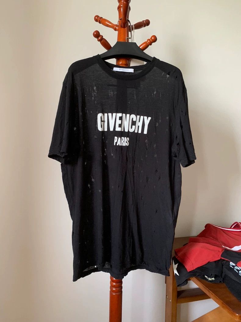 Givenchy Givenchy GVC Ripped Short Sleeve First Generation Thin Ripp Size US M / EU 48-50 / 2 - 1 Thumbnail