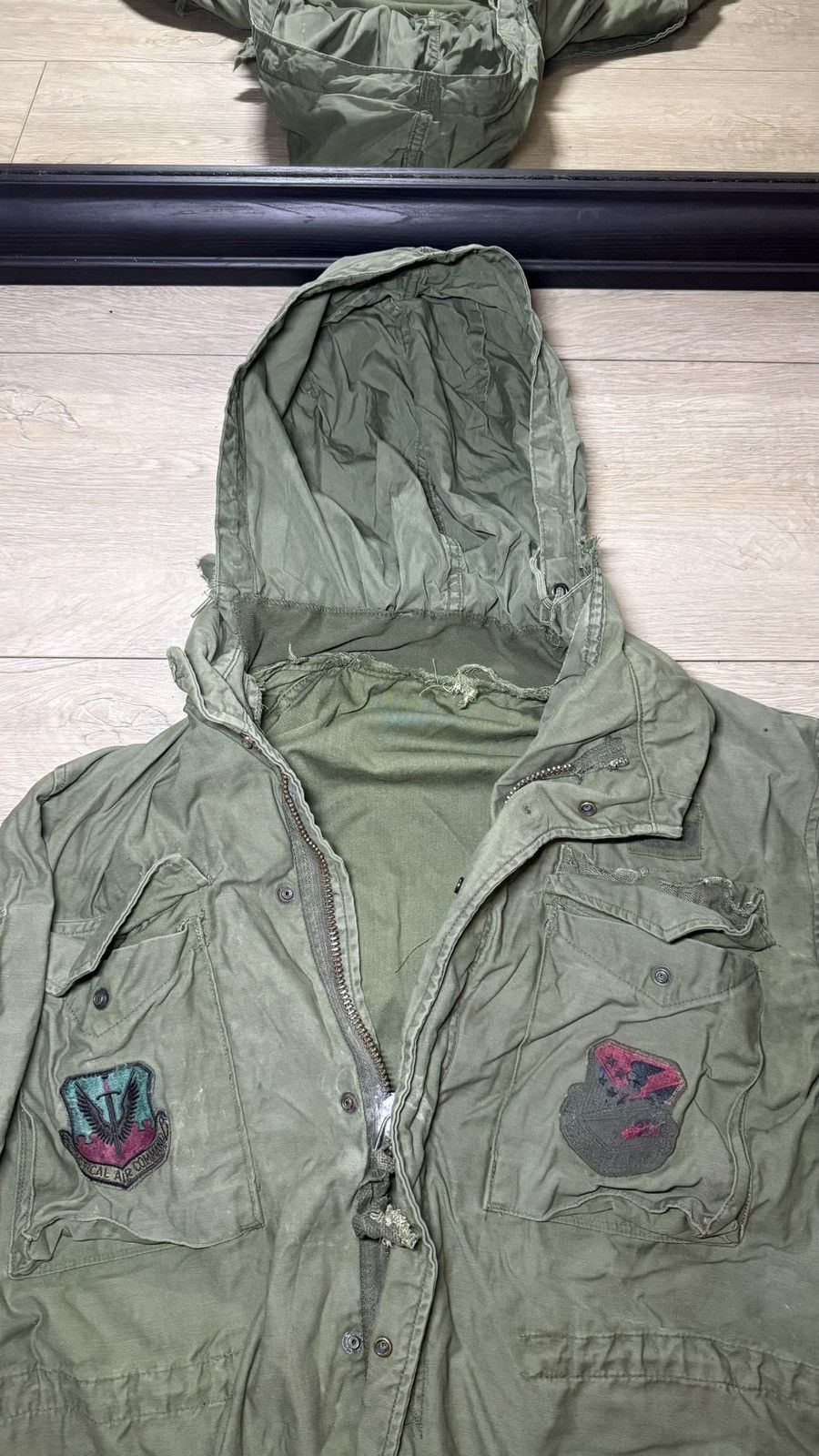 Other Vintage U.S. Air Force M-1965 Field Jacket With Patches Size US XL / EU 56 / 4 - 4 Thumbnail