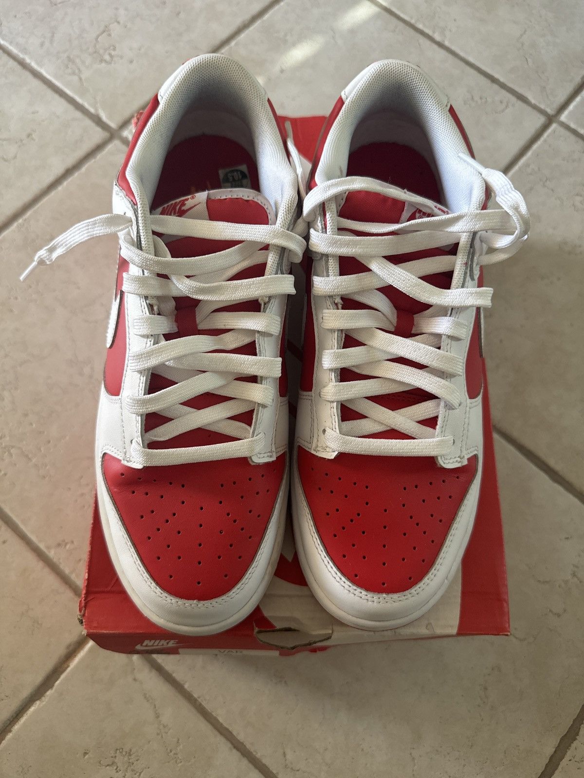 Nike Nike dunk low university Size US 10.5 / EU 43-44 - 1 Thumbnail