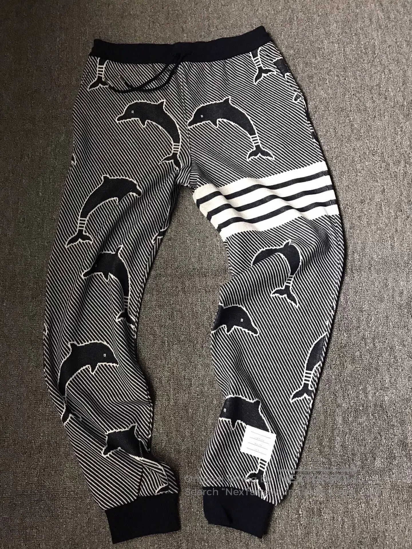 Thom Browne Thom Browne Dolphin Print Casual Pants. Size US 37 - 1 Thumbnail