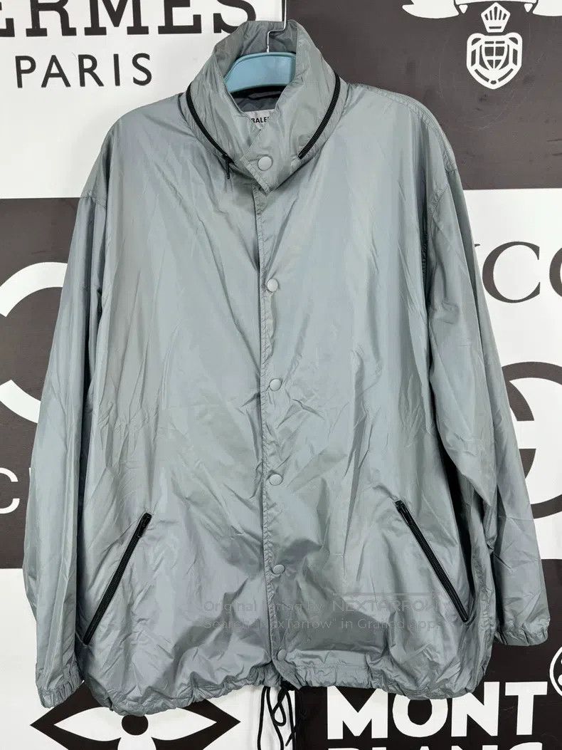Balenciaga Balenciaga Back Big Logo Jacket Size XS / US 0-2 / IT 36-38 - 1 Thumbnail