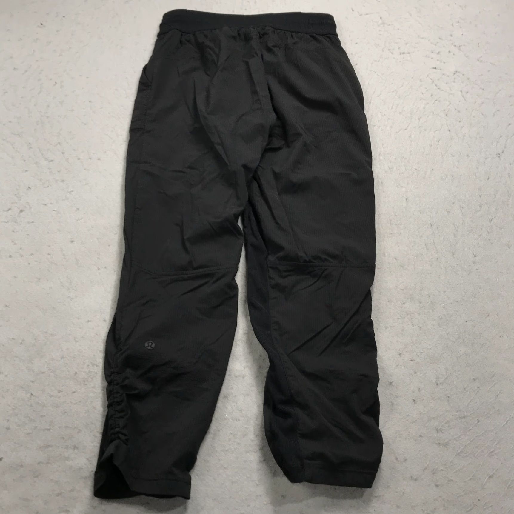 Lululemon Lululemon Pants Womens 4 Black Beyond The Studio Crop Jogger Yoga Dance Workout Activewear Pants Women's 4 Black Dance Studio Size 27" / US 4 / IT 40 - 6 Thumbnail