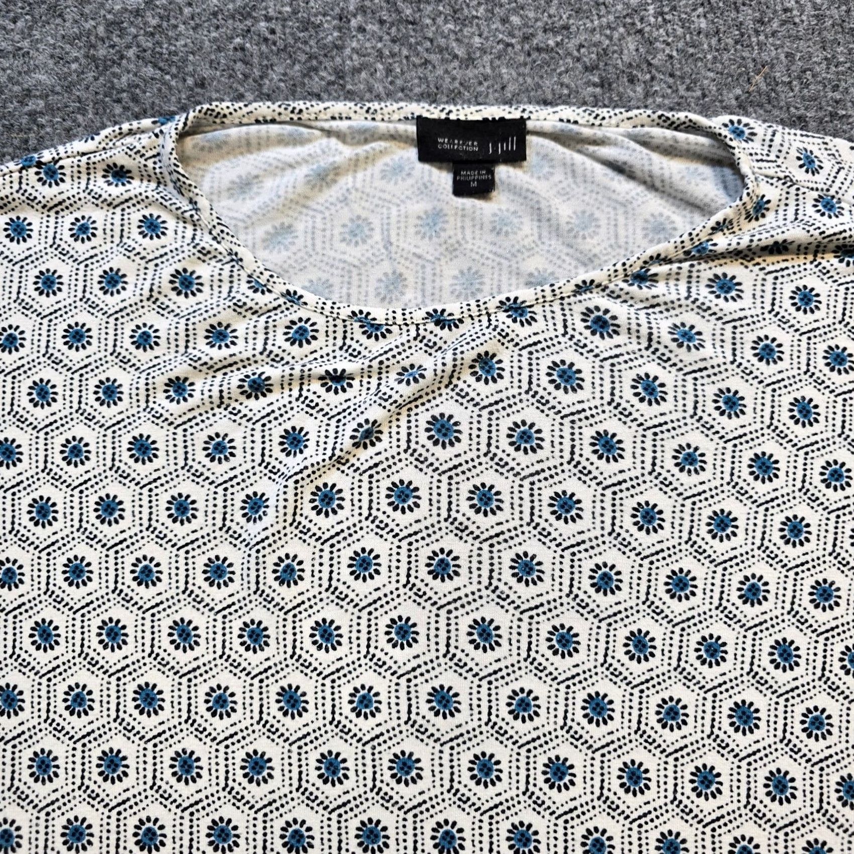 J. Jill J. Jill Wearever Top Shirt Womens Medium White Blue Geometric Stretchy Casual Shirt Size M / US 6-8 / IT 42-44 - 2 Thumbnail