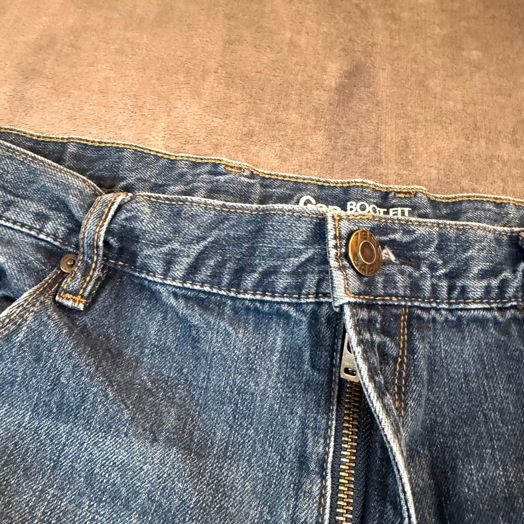 Gap Gap Jeans Blue Medium Wash 40x30 Bootcut 100% Cotton Mens Regular Size 40 Inseam 30" Zipper Button Fit: Boot Fit Vintage: No Size US 40 / EU 56 - 4 Thumbnail