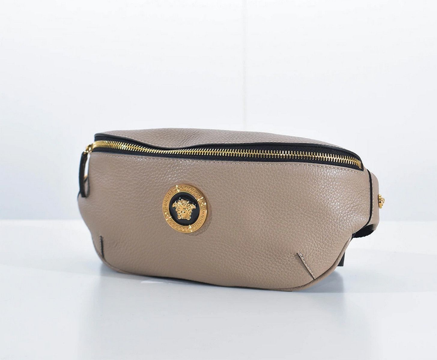 Versace VERSACE La Medusa dark beige leather belt bag authentic Size ONE SIZE - 1 Thumbnail