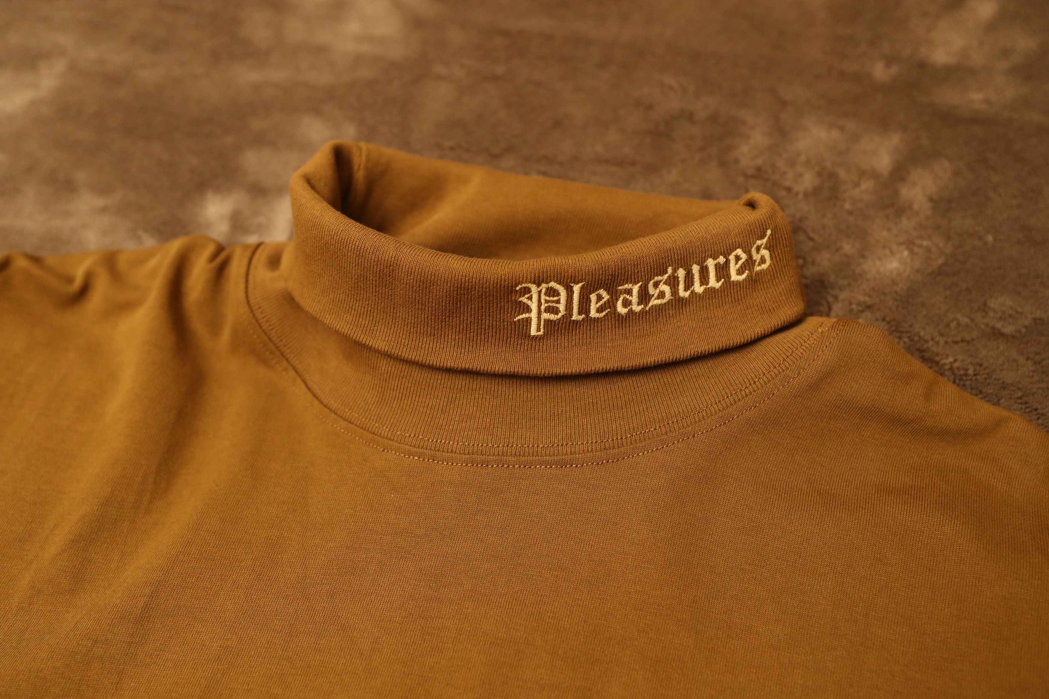 Pleasures Pleasures Guaranteed Satisfaction Turtleneck (M) Size US M / EU 48-50 / 2 - 9 Thumbnail