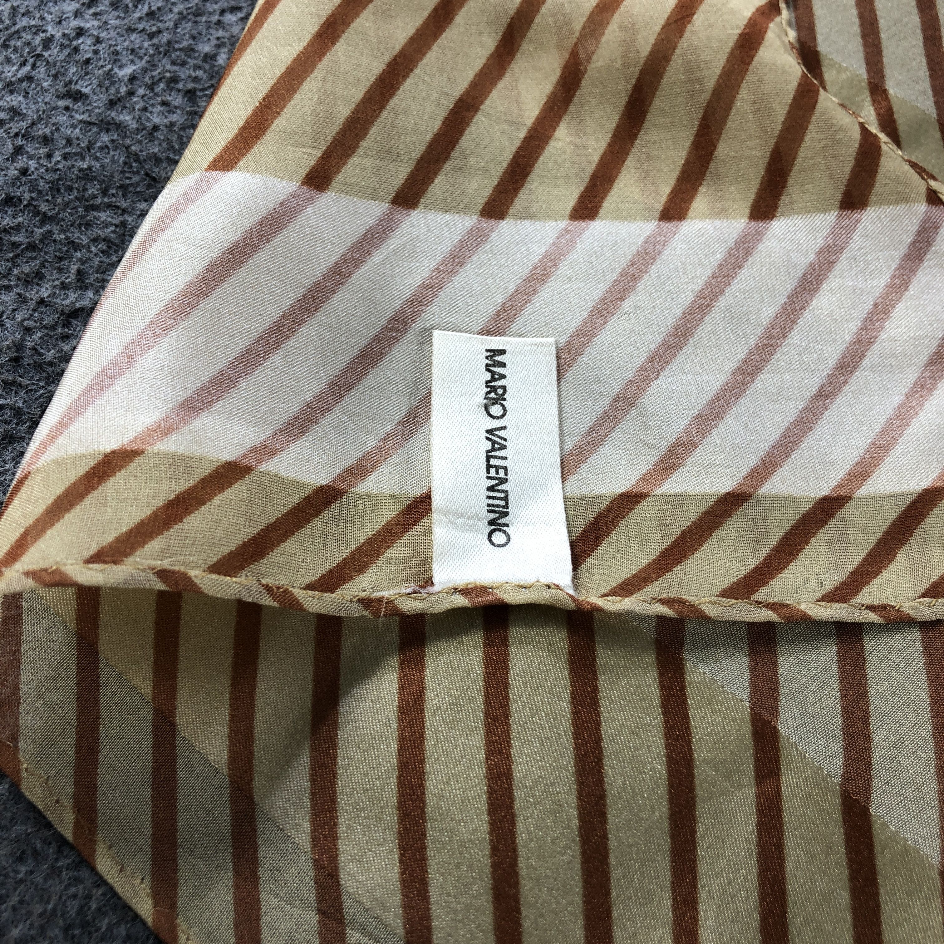 Mario Valentino Vintage Mario Valentino Slit Thread Silk Scarf M1235 Size ONE SIZE - 5 Thumbnail