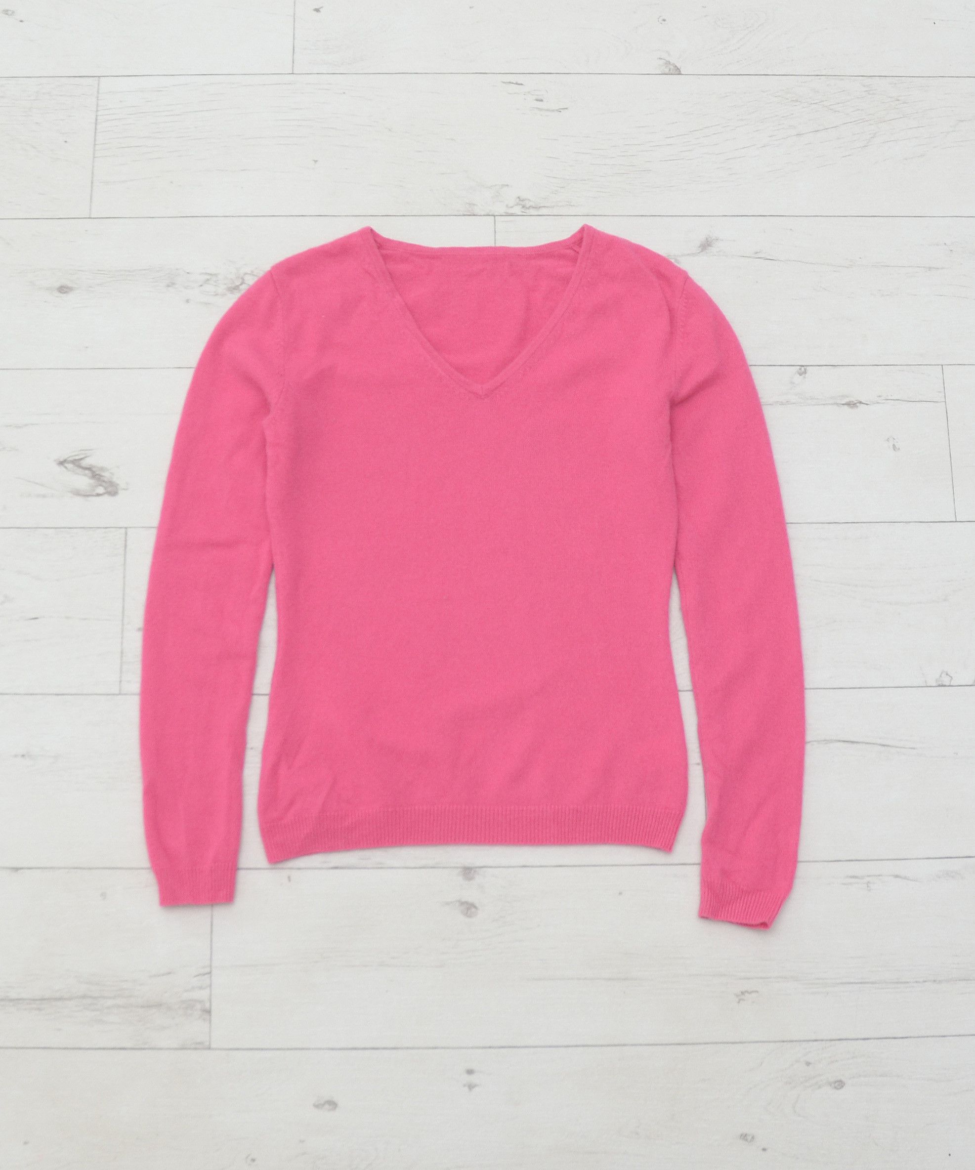 Vintage Vintage Y2K 100% Cashmere Pink V-neck Jumper Sweater Barbie Size XXS / US 00 / IT 34 - 1 Thumbnail
