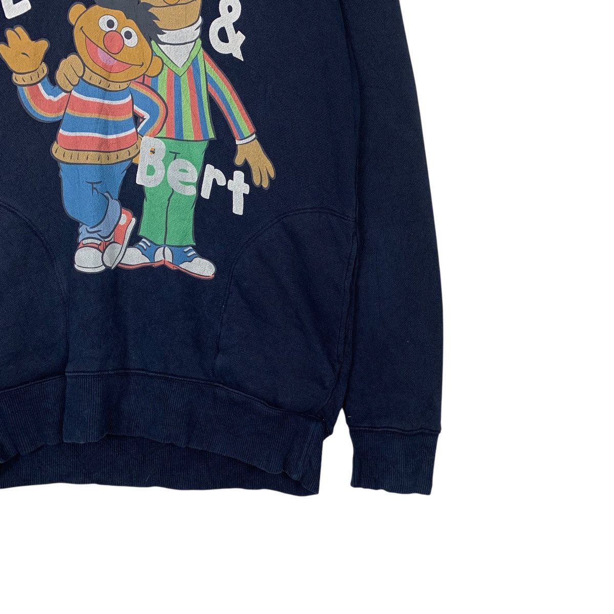 Uniqlo Uniqlo Sesame Street Ernie & Bert Pullover Hoodie Size US L / EU 52-54 / 3 - 4 Thumbnail