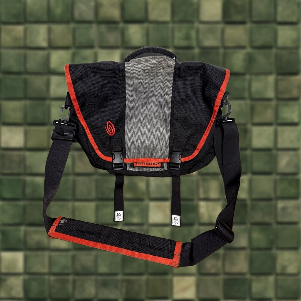 Vintage Timbuk2 Commute Black Red Nylon Messenger Bag Crossbody Laptop Case 17”x12” Mens Womens Unisex Adults Small Bag Size ONE SIZE - 1 Thumbnail