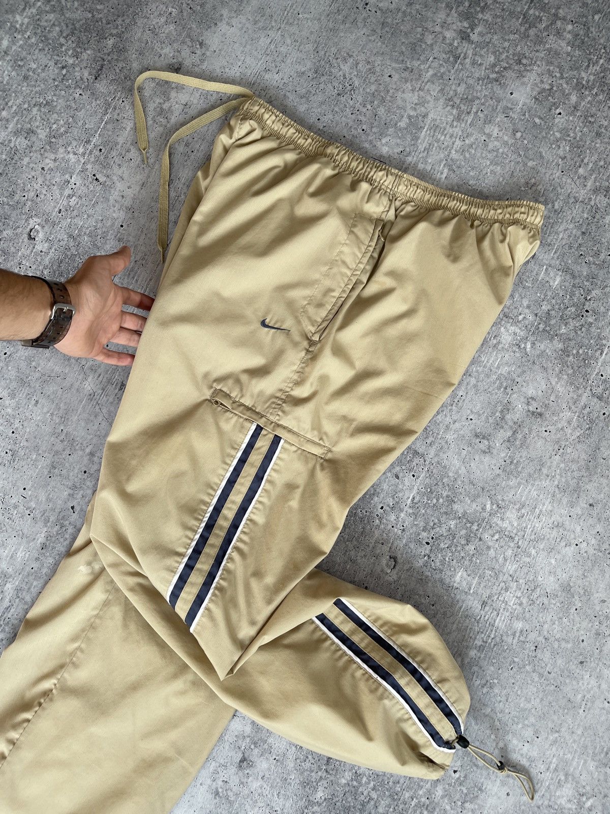 Nike × Vintage Vintage Nike 90s Track Pants Men’s L Beige Striped Baggy Y2K Size US 34 / EU 50 - 15 Thumbnail