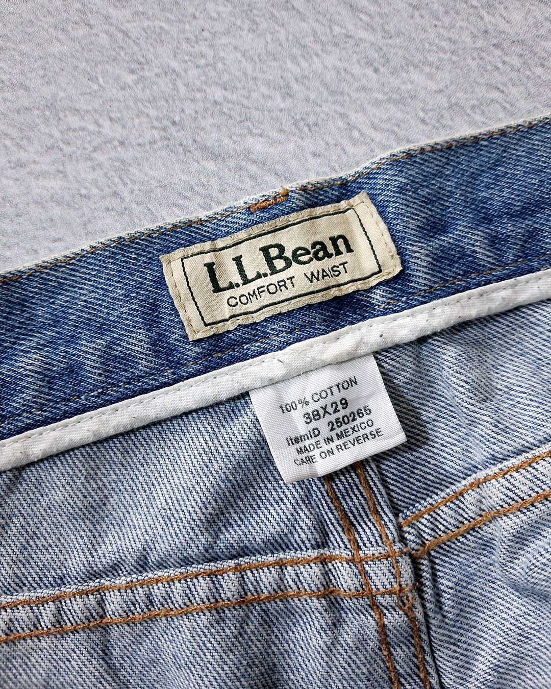 L.L. Bean LL BEAN COMFORT WAIST ELASTIC JEANS Size US 38 / EU 54 - 8 Thumbnail