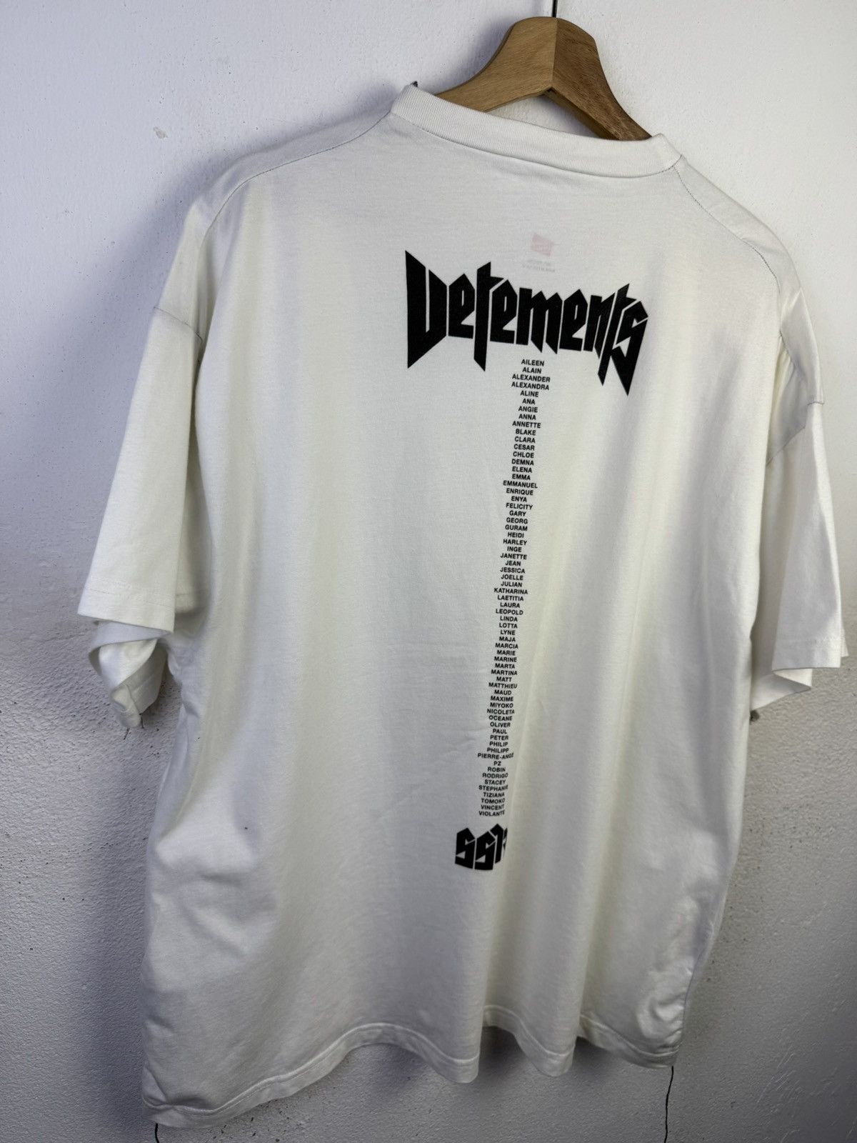 Vetements Vetements Staff White T-shirt 2017 Oversized Tee Size US S / EU 44-46 / 1 - 7 Thumbnail