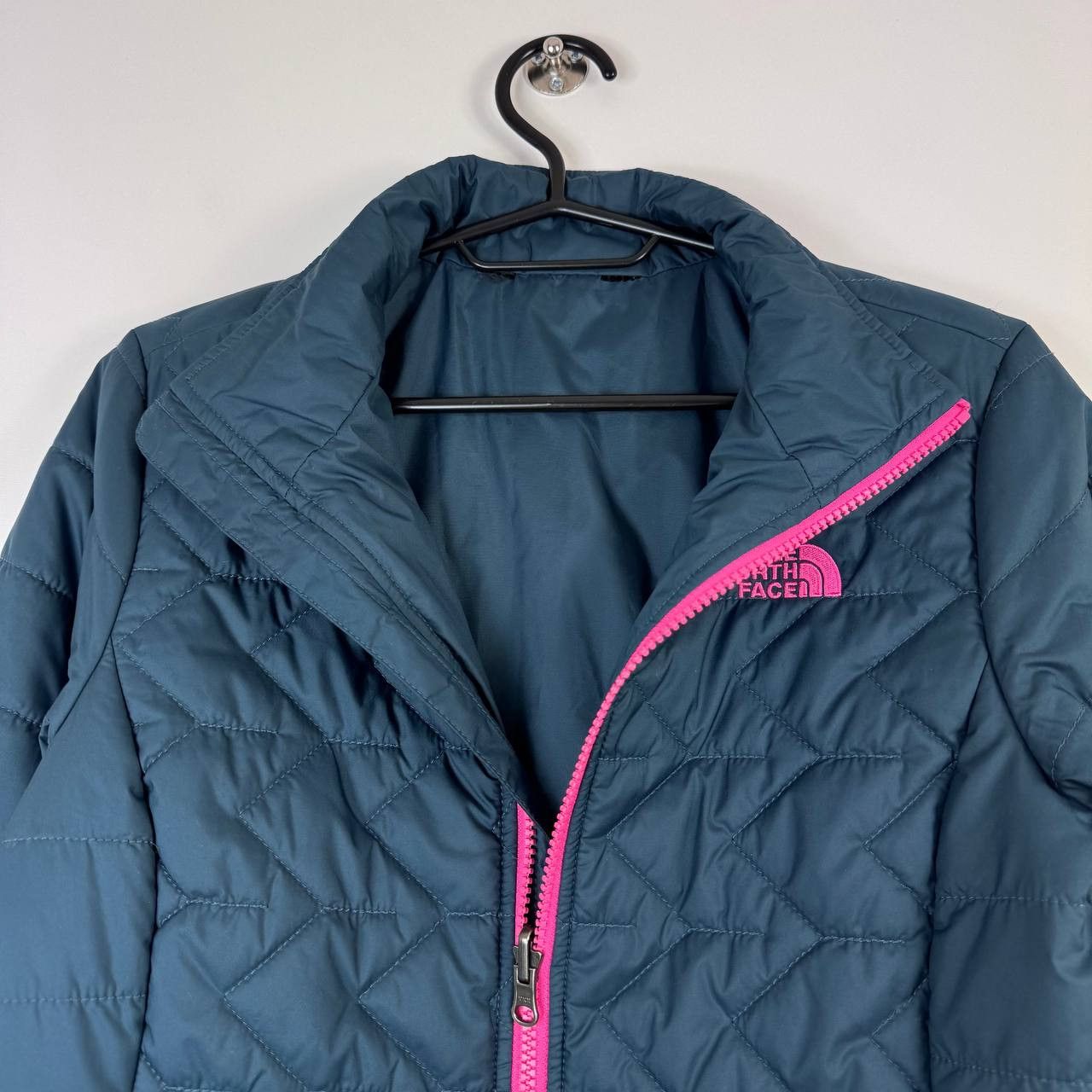The North Face The North Face Womens Quilted Jacket Blue Pink Puffer Size S Size S / US 4 / IT 40 - 4 Thumbnail
