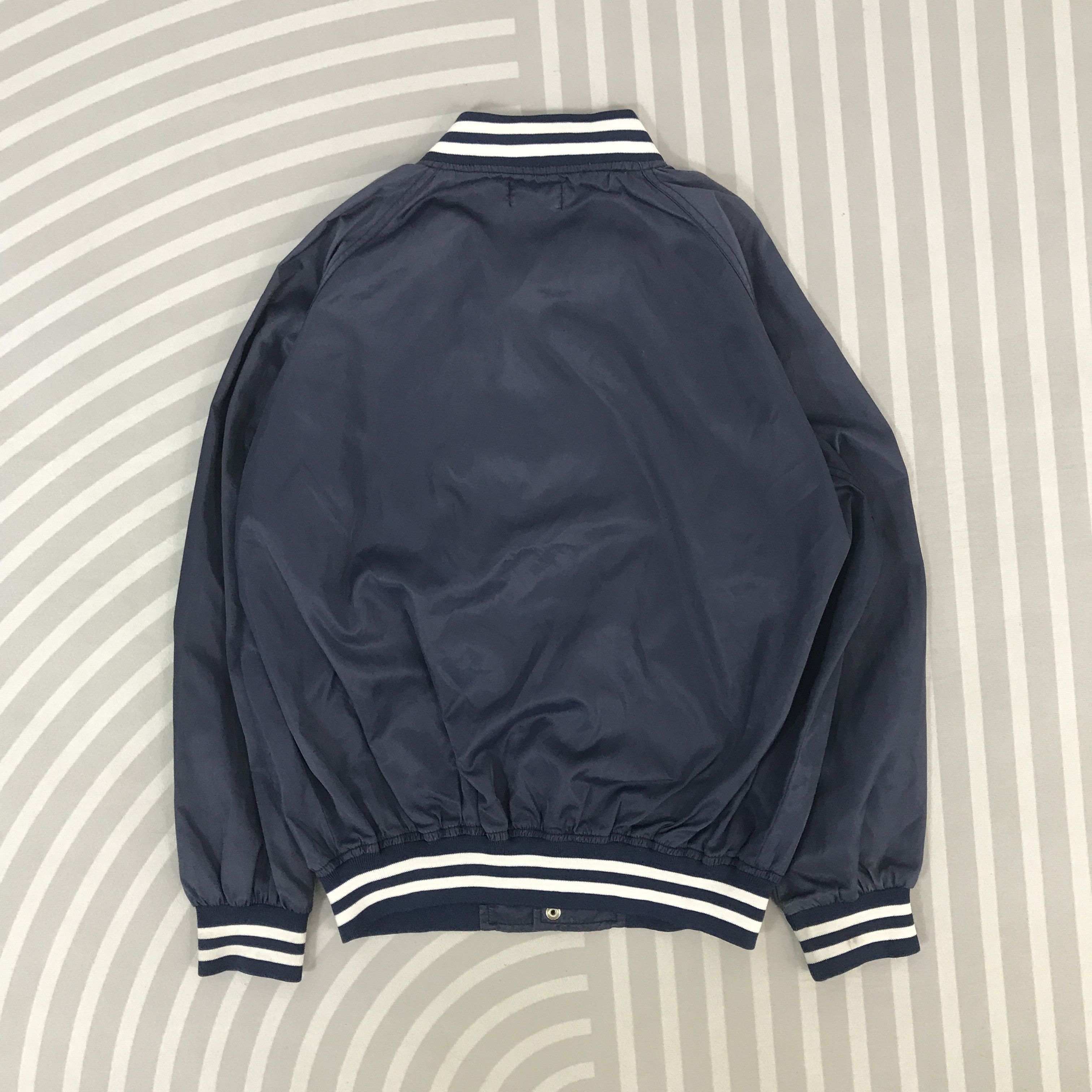 Japanese Brand Vintage Suntory Coffee Boss Snap Button Windbreaker Jacket Size US XL / EU 56 / 4 - 3 Thumbnail