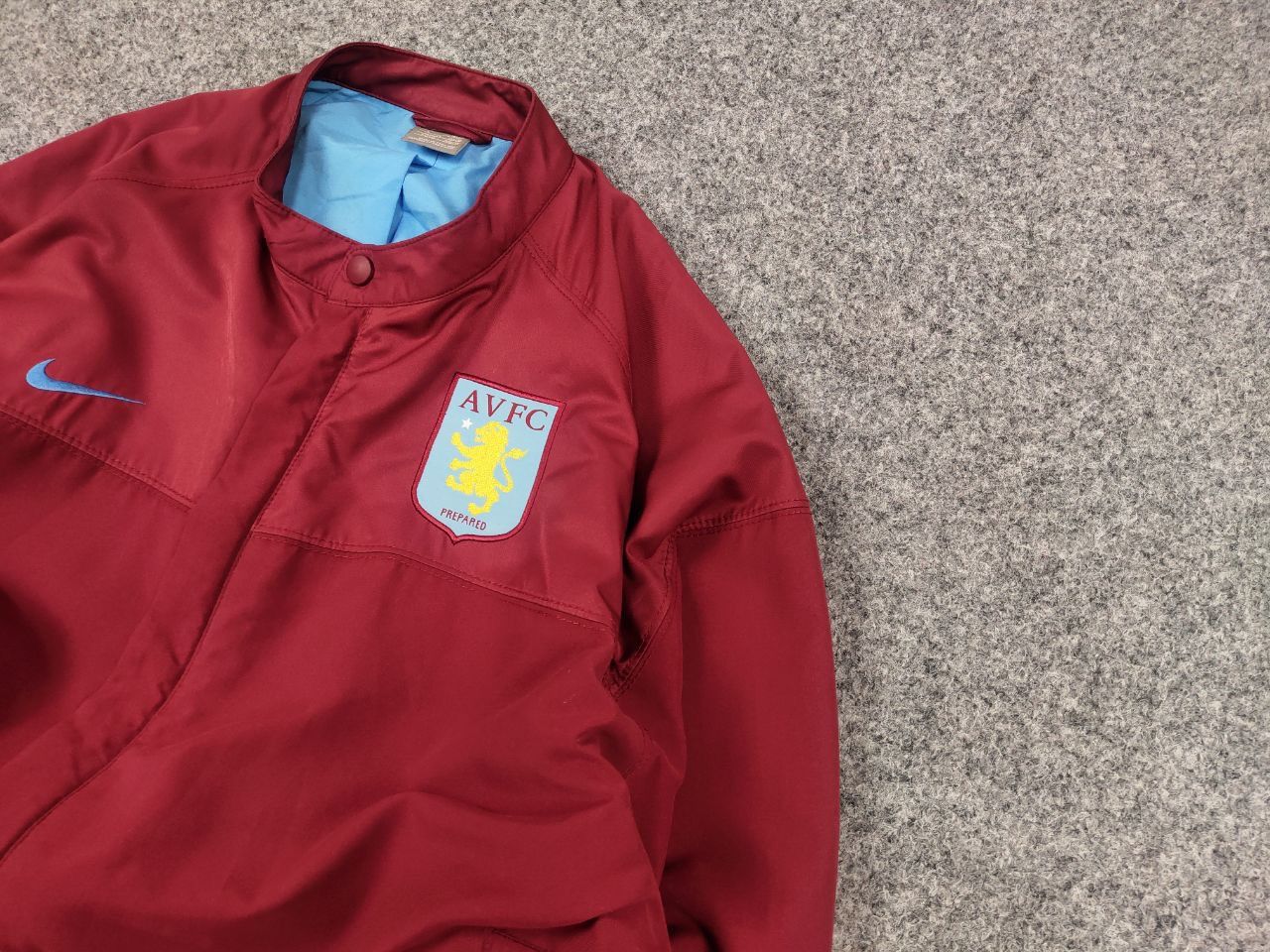 Nike Vintage Nike Aston Villa FC Soccer Track Jacket Size US L / EU 52-54 / 3 - 4 Thumbnail